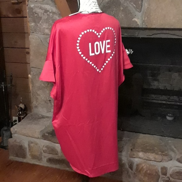 Victoria's Secret Other - NWT Victoria's Secret "Love" robe